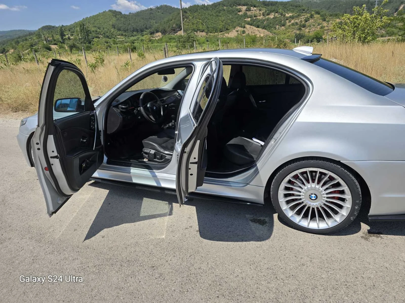 BMW 520, снимка 4 - Автомобили и джипове - 55372029