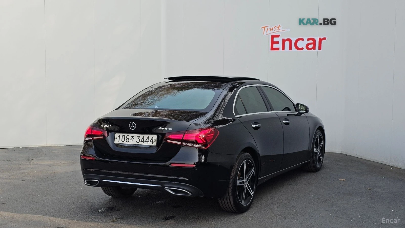 Mercedes-Benz A 250 AMG* DIGITAL* ПАМЕТ* ПОДГРЕВ* КАМЕРА, снимка 2 - Автомобили и джипове - 55380309