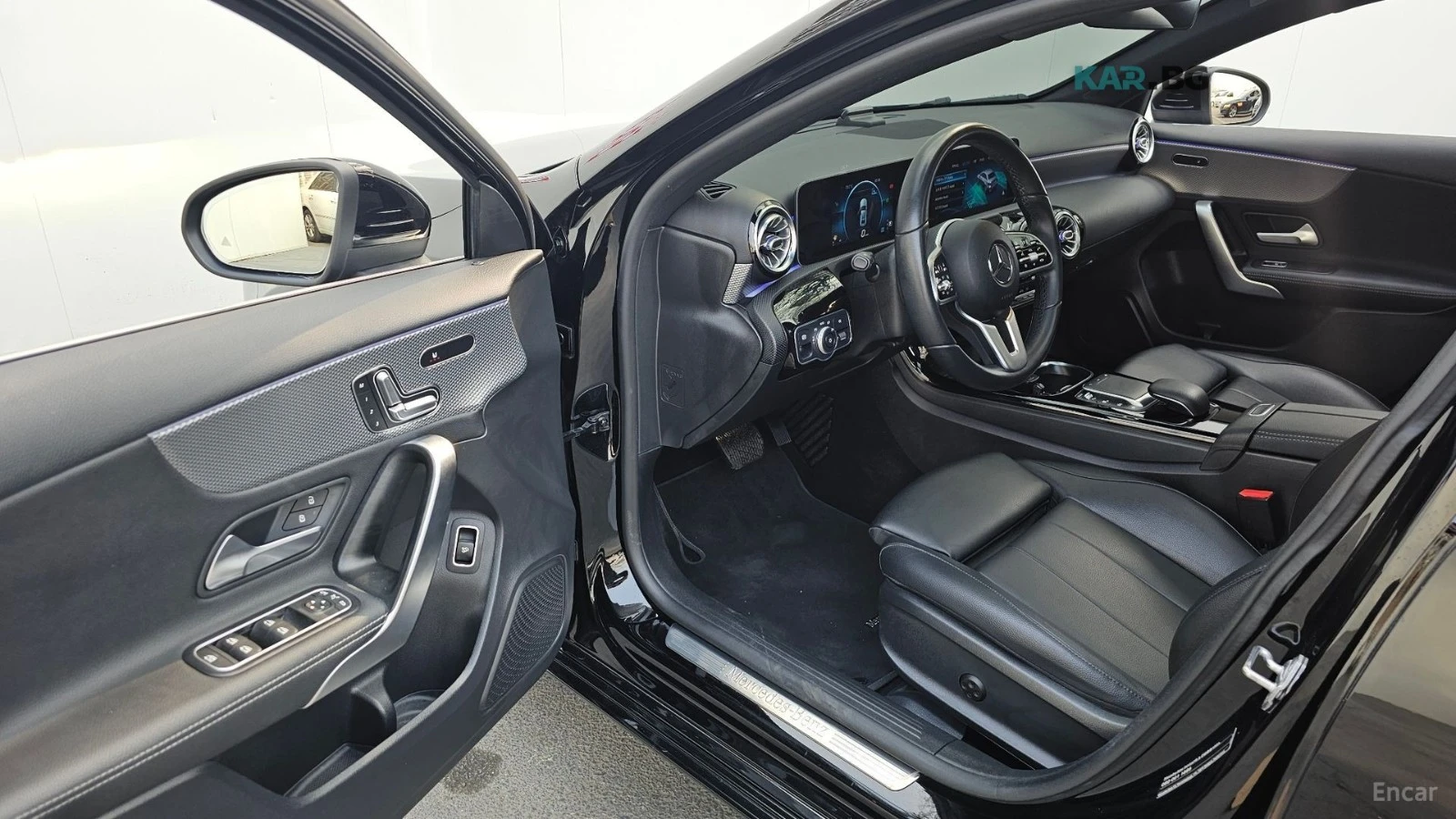 Mercedes-Benz A 250 AMG* DIGITAL* ПАМЕТ* ПОДГРЕВ* КАМЕРА, снимка 10 - Автомобили и джипове - 55380309