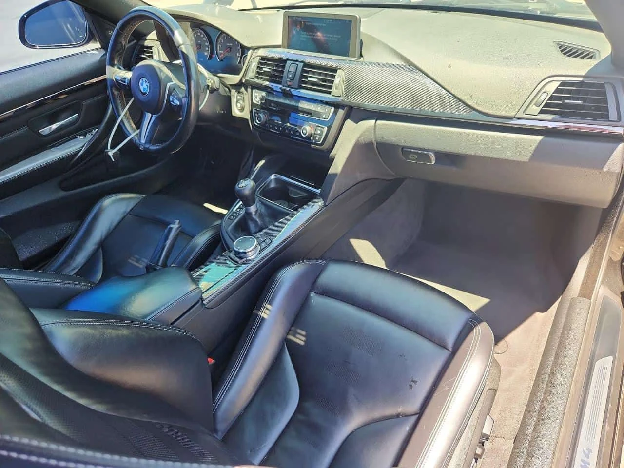BMW M4  CARFAX / РЪЧКА / ОТ ЗАСТРАХОВАТЕЛ / АВТОКРЕДИТ , снимка 8 - Автомобили и джипове - 55505651