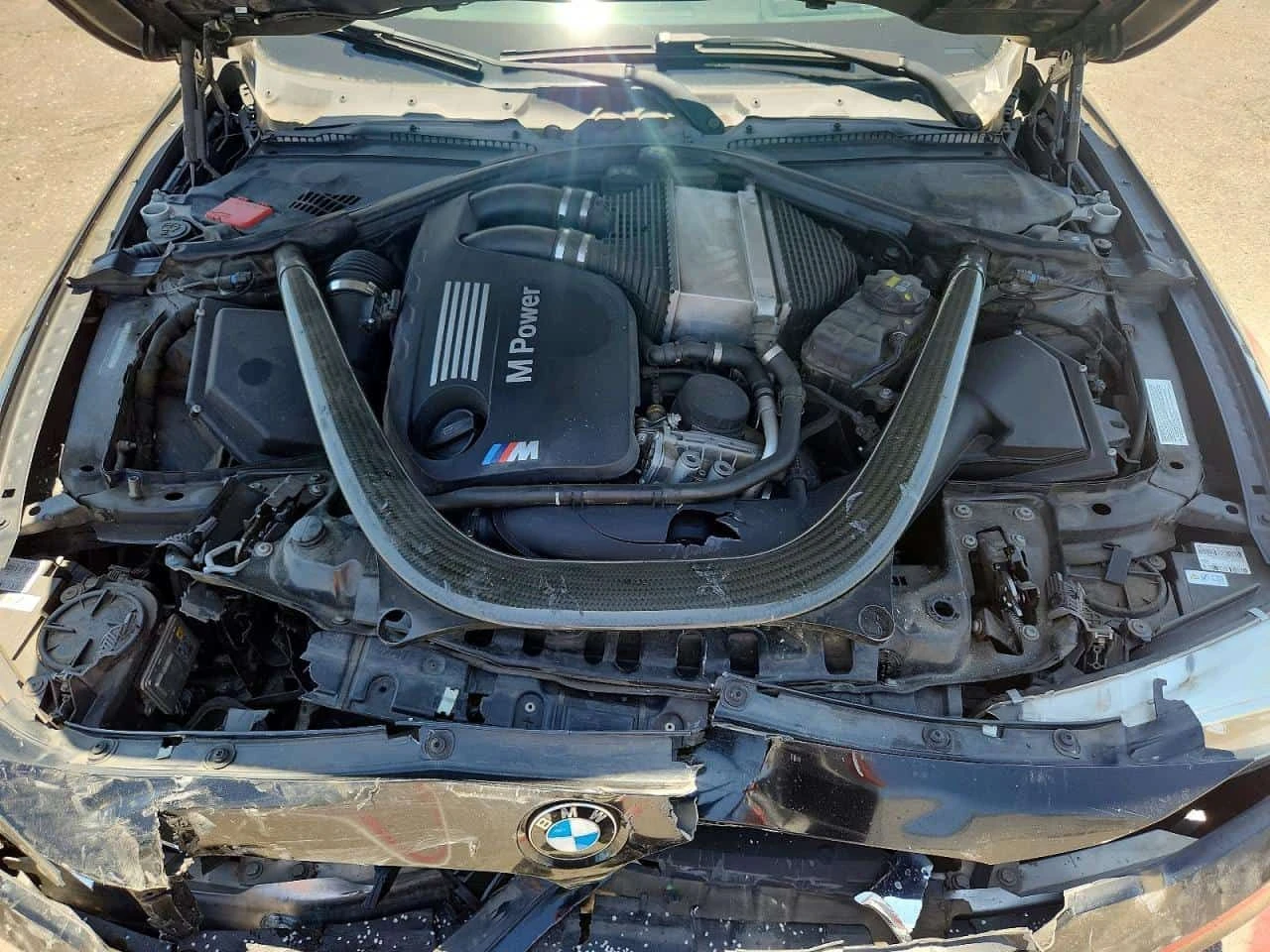 BMW M4  CARFAX / РЪЧКА / ОТ ЗАСТРАХОВАТЕЛ / АВТОКРЕДИТ , снимка 11 - Автомобили и джипове - 55505651