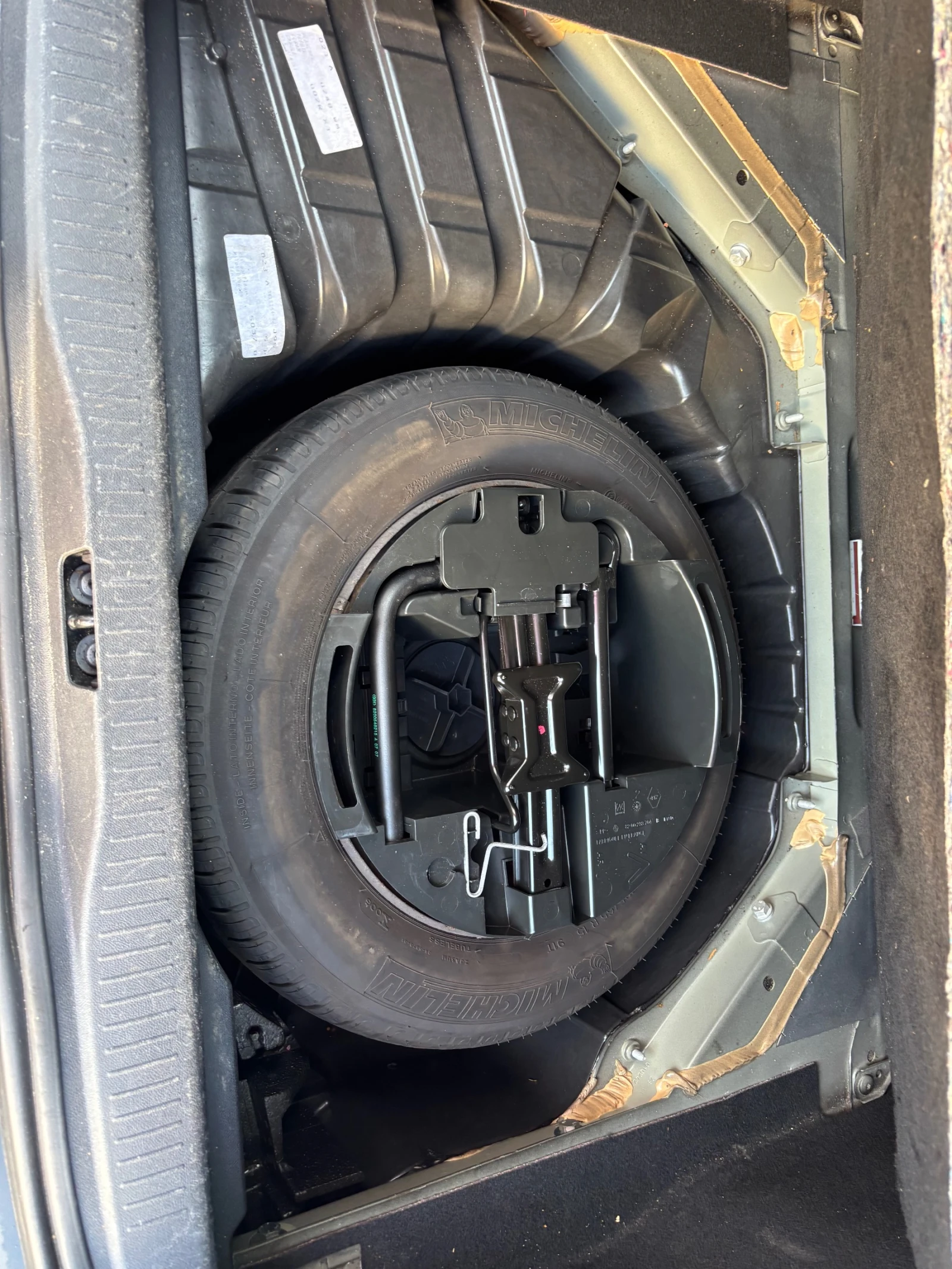 Renault Scenic 1.4-130кс, снимка 12 - Автомобили и джипове - 55670434