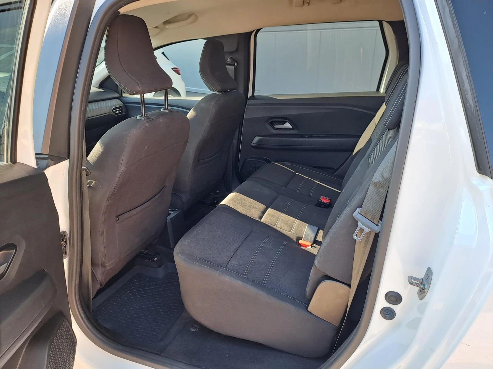 Dacia Jogger Jogger 1.0Tce 90 к.с./ECO-G/Extreme/6+ 1, снимка 8 - Автомобили и джипове - 56192985