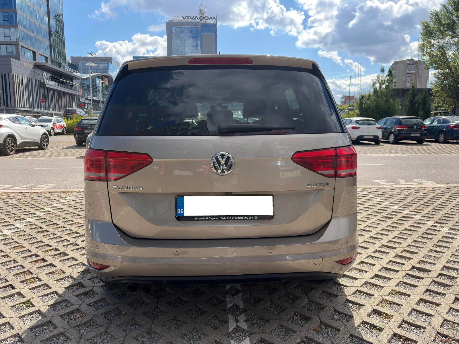 VW Touran, снимка 5 - Автомобили и джипове - 56226811