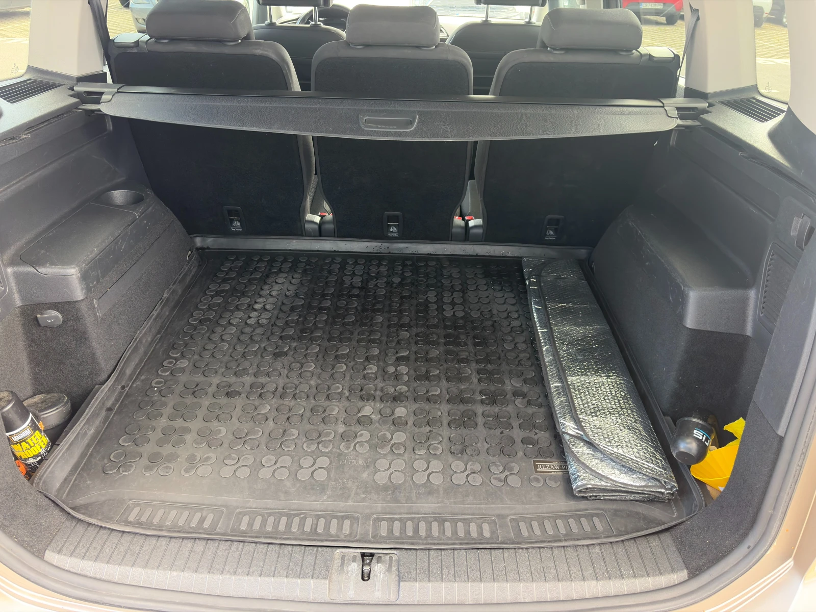 VW Touran, снимка 13 - Автомобили и джипове - 56226811