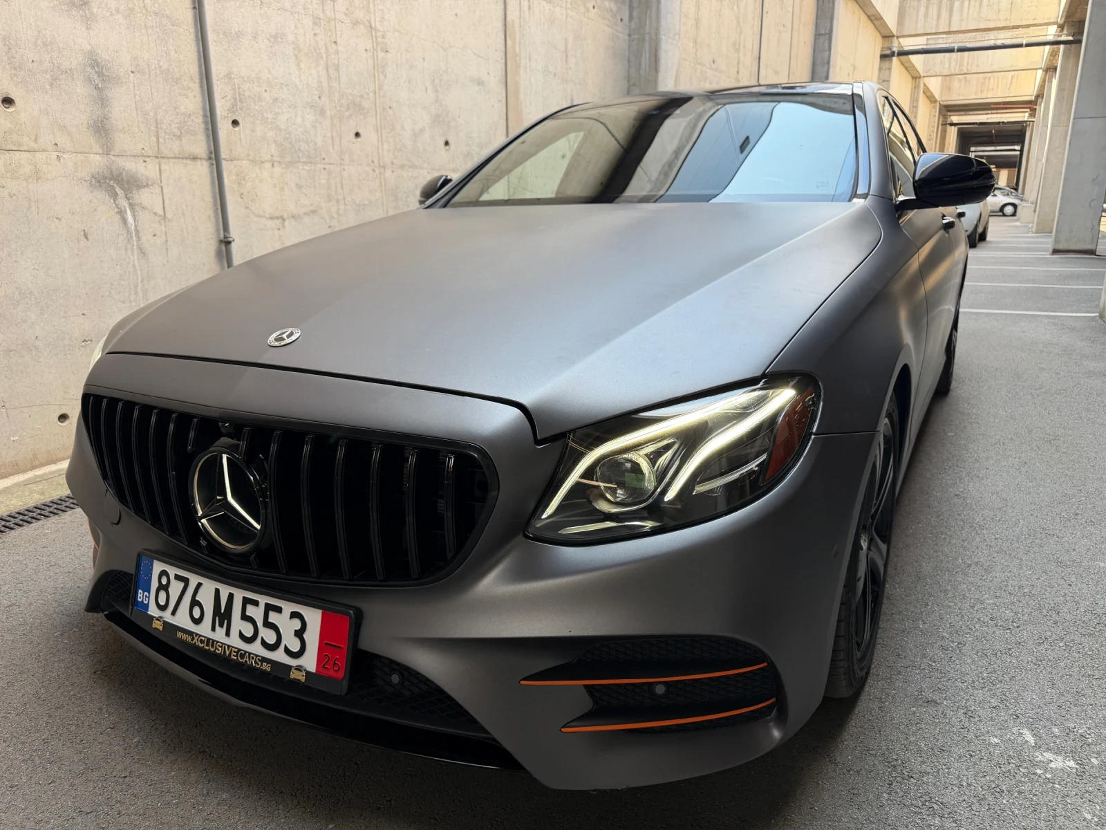 Mercedes-Benz E 300 СИВ МАТ | АМГ |  ТОП | 4х4, снимка 2 - Автомобили и джипове - 56230789