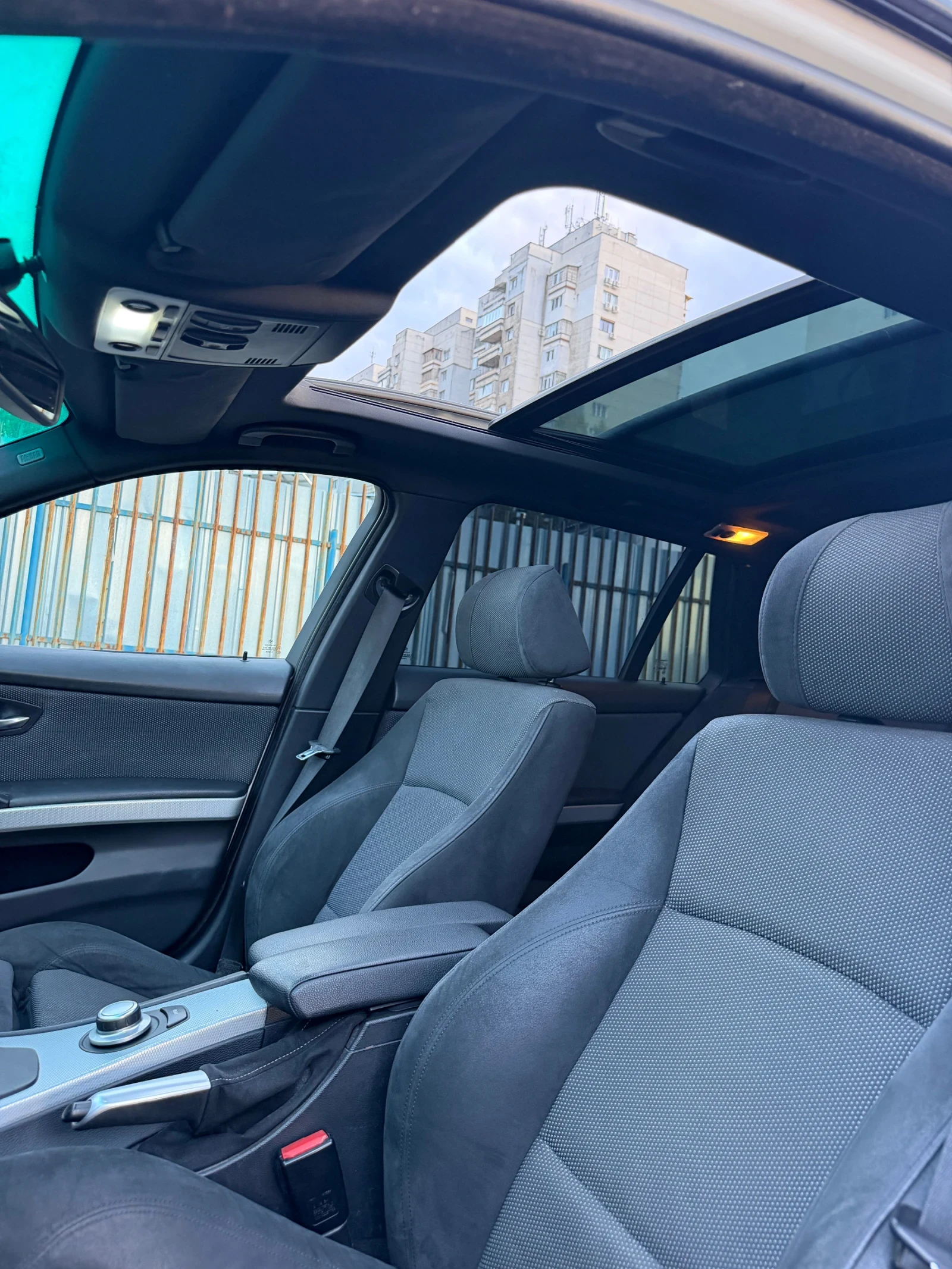 BMW 325 M pack/ Keyless/ PANO, снимка 6 - Автомобили и джипове - 56620887