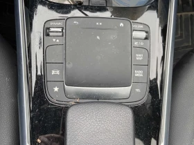Mercedes-Benz GLB 250 2 КЛЮЧА * ПАНОРАМА * ПОДГРЕВИ * CARFAX, снимка 9