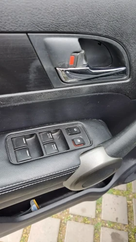 Honda Cr-v - 10000 € / 19558.30 лв. - 33658680 11