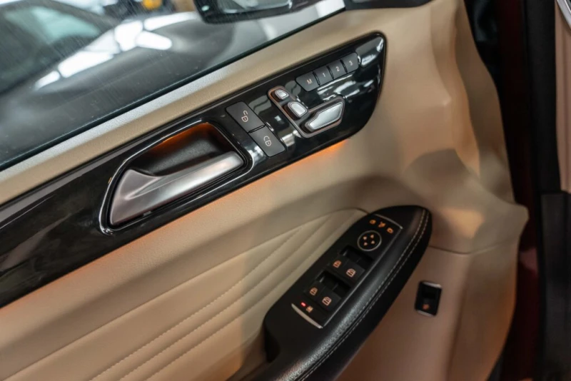 Mercedes-Benz GLE 450 AMG МАНОРАМА, снимка 16 - Автомобили и джипове - 51181406