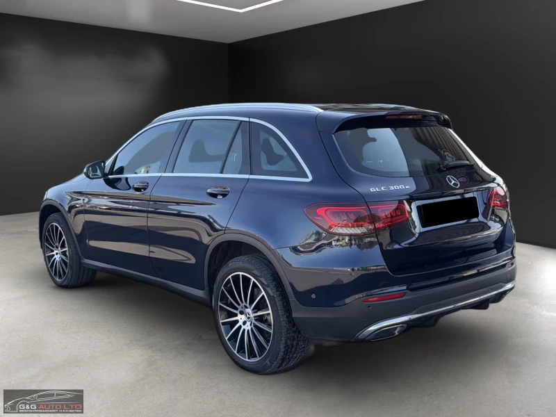 Mercedes-Benz GLC 300 AMG/320HP/HUD/LED/CAM/AHK/DISTRONIC/203g, снимка 4 - Автомобили и джипове - 51484814