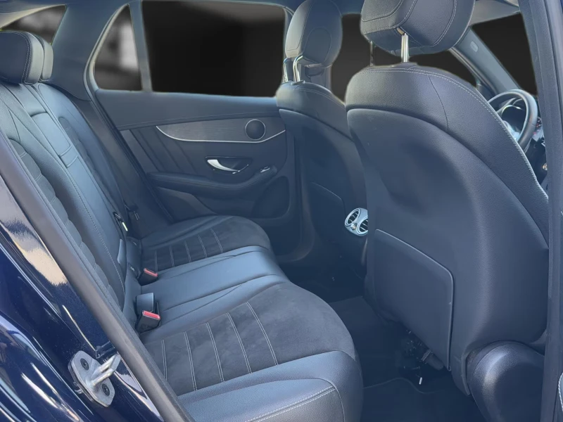 Mercedes-Benz GLC 300 AMG/320HP/HUD/LED/CAM/AHK/DISTRONIC/203g, снимка 16 - Автомобили и джипове - 51484814