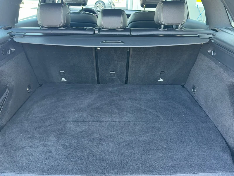 Mercedes-Benz GLC 300 AMG/320HP/HUD/LED/CAM/AHK/DISTRONIC/203g, снимка 8 - Автомобили и джипове - 51484814