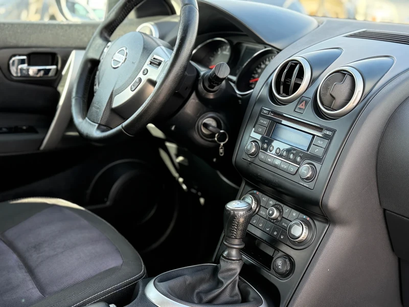 Nissan Qashqai 1.5 dci, снимка 14 - Автомобили и джипове - 52109199