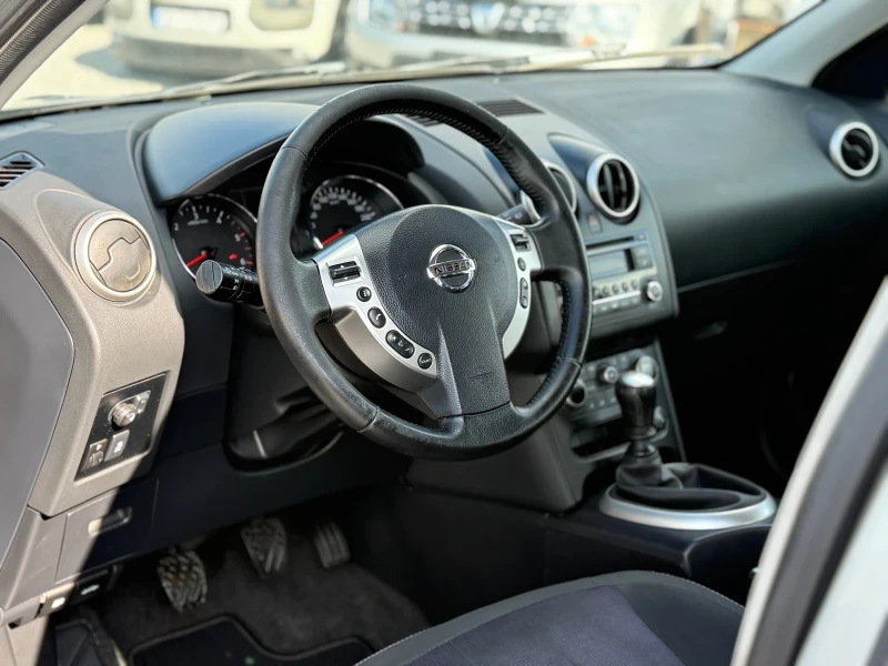 Nissan Qashqai 1.5 dci, снимка 11 - Автомобили и джипове - 52109199