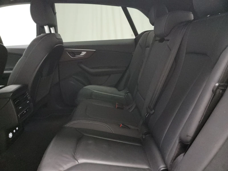 Audi Q8 * PREMIUIM* DIGITAL* MEMORY* PANO, снимка 15 - Автомобили и джипове - 52565230