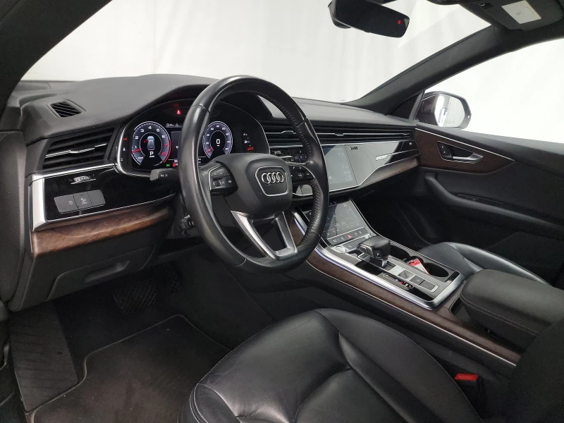 Audi Q8 * PREMIUIM* DIGITAL* MEMORY* PANO, снимка 10 - Автомобили и джипове - 52565230