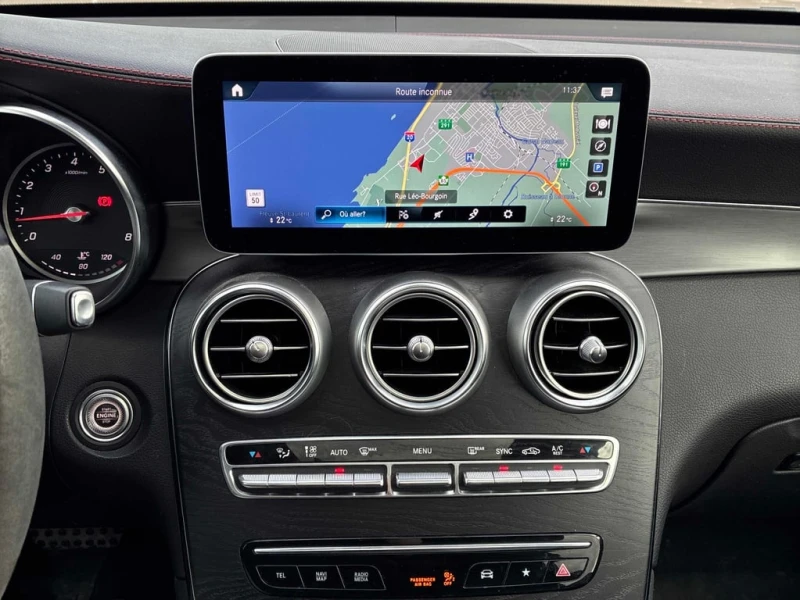 Mercedes-Benz GLC 300 2023 * CARFAX * БЕЗ ПЪРВОНАЧАЛНА ВНОСКА, снимка 9 - Автомобили и джипове - 52768649