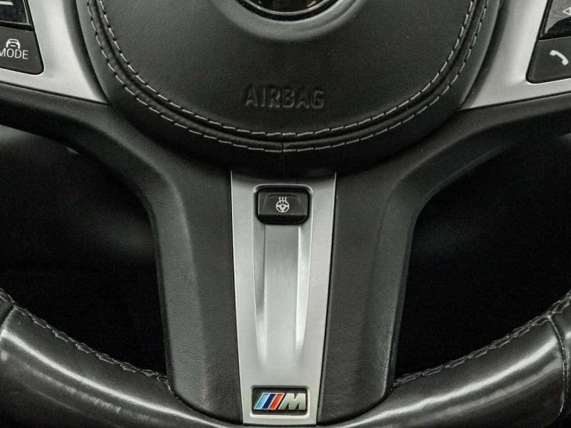 BMW X5 xDrive40i Mpack | Distronic| AIR  CARFAX, снимка 12 - Автомобили и джипове - 53593547