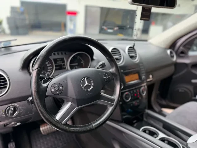 Mercedes-Benz ML 300 CDI 4matic, СМЕНЕНИ ВЕРИГИ, снимка 7 - Автомобили и джипове - 55042435