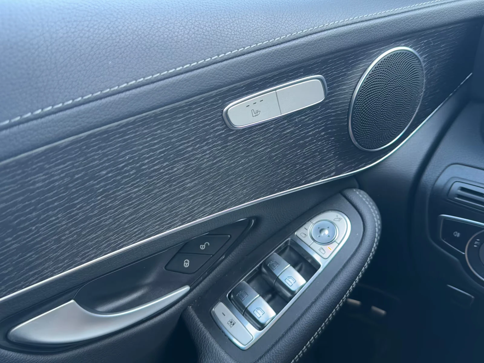 Mercedes-Benz GLC 300 AMG/320HP/HUD/LED/CAM/AHK/DISTRONIC/203g | Mobile.bg   14