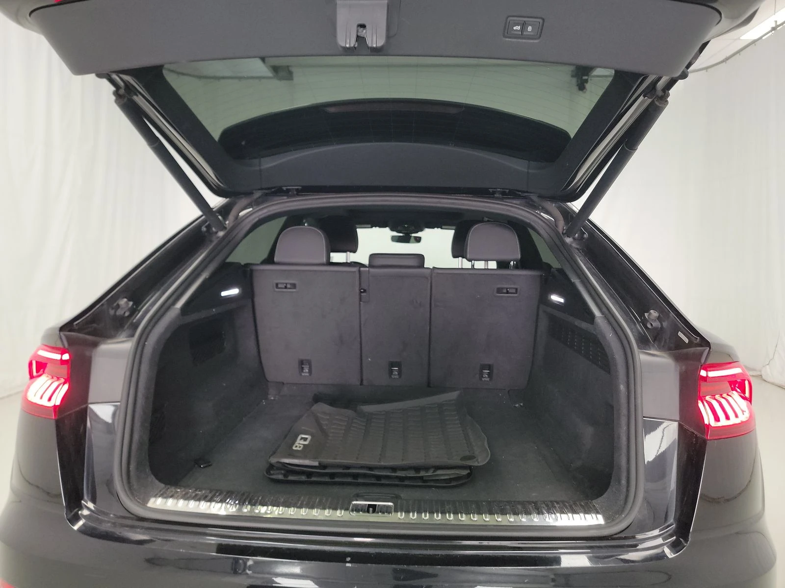 Audi Q8 * PREMIUIM* DIGITAL* MEMORY* PANO - изображение 7