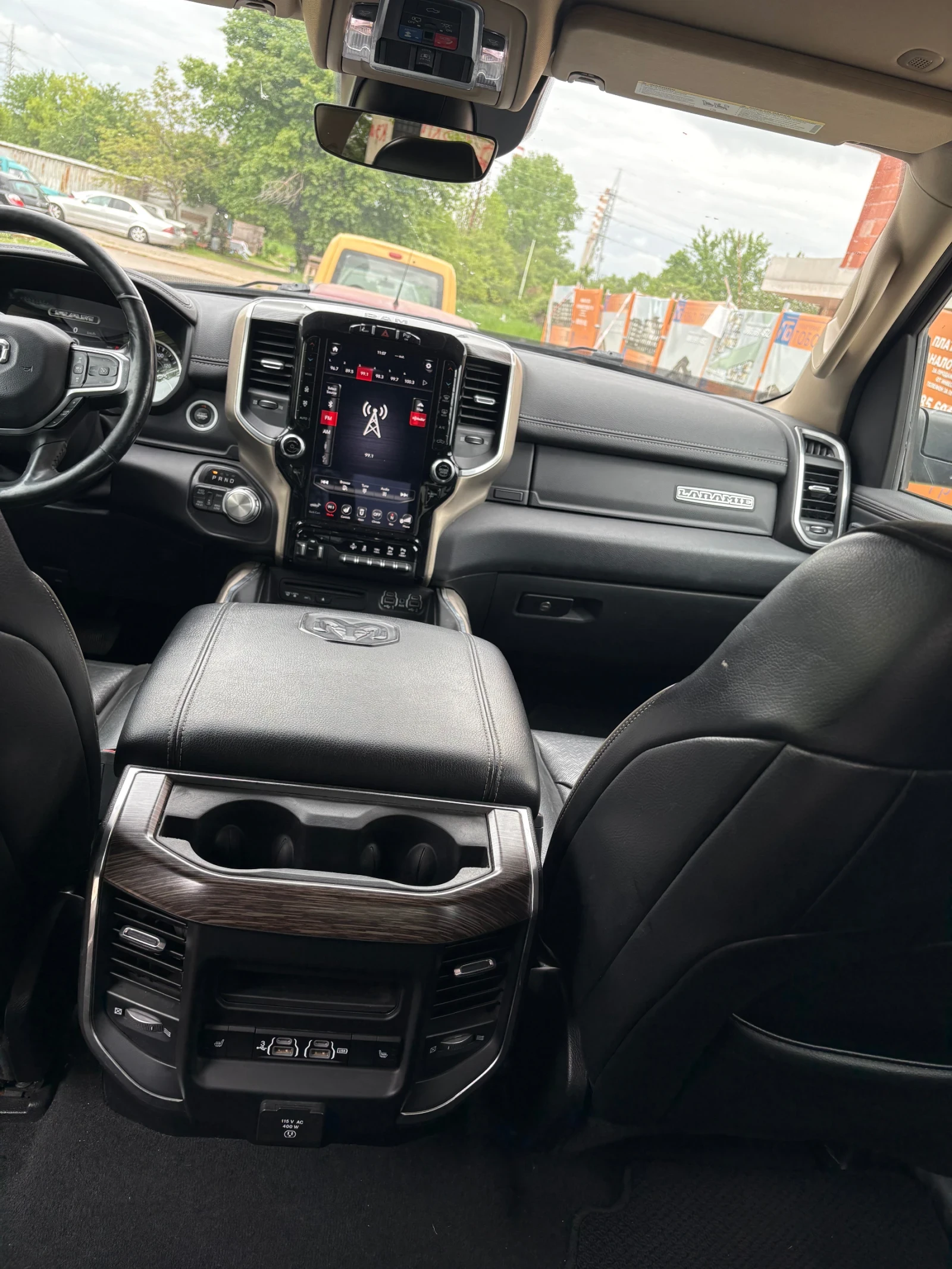 Dodge RAM 1500 5.7 HEMI LARAMIE, снимка 15 - Автомобили и джипове - 54494704