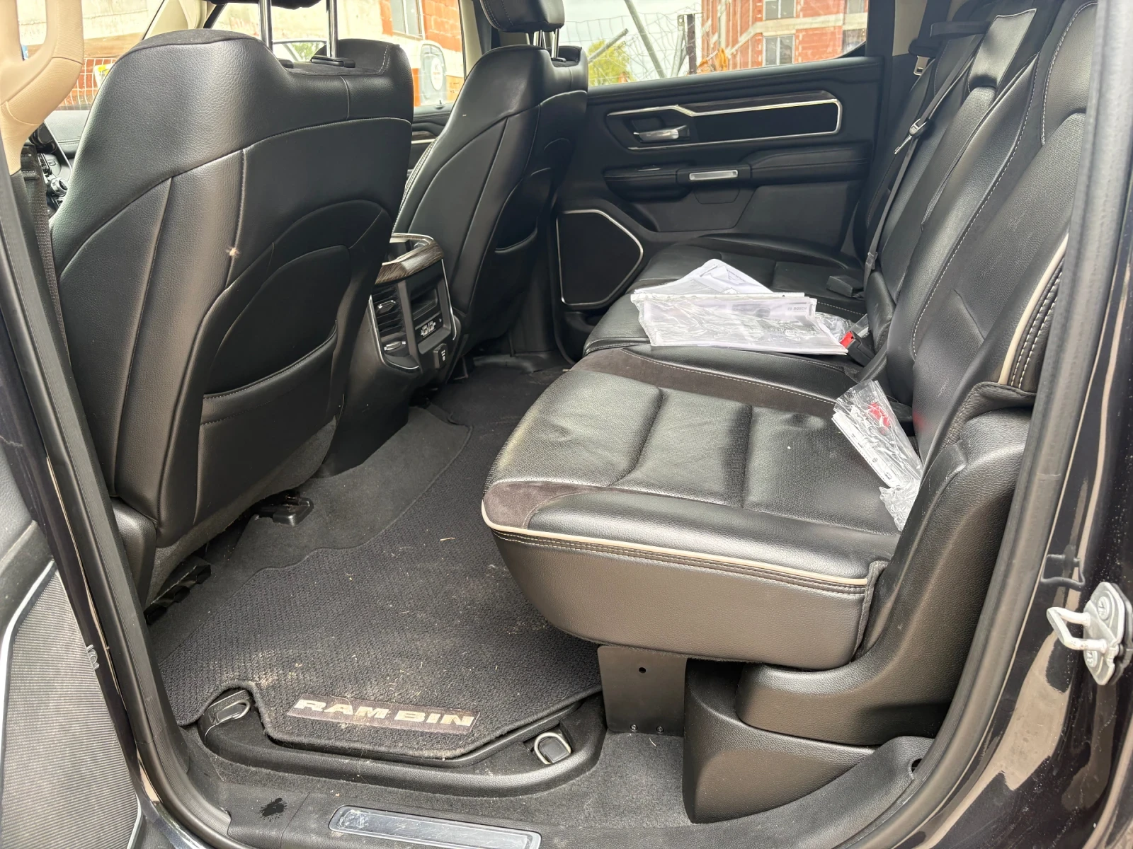 Dodge RAM 1500 5.7 HEMI LARAMIE, снимка 13 - Автомобили и джипове - 54494704