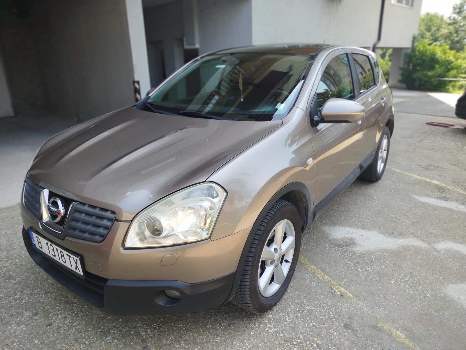 Nissan Qashqai, снимка 8 - Автомобили и джипове - 54807671