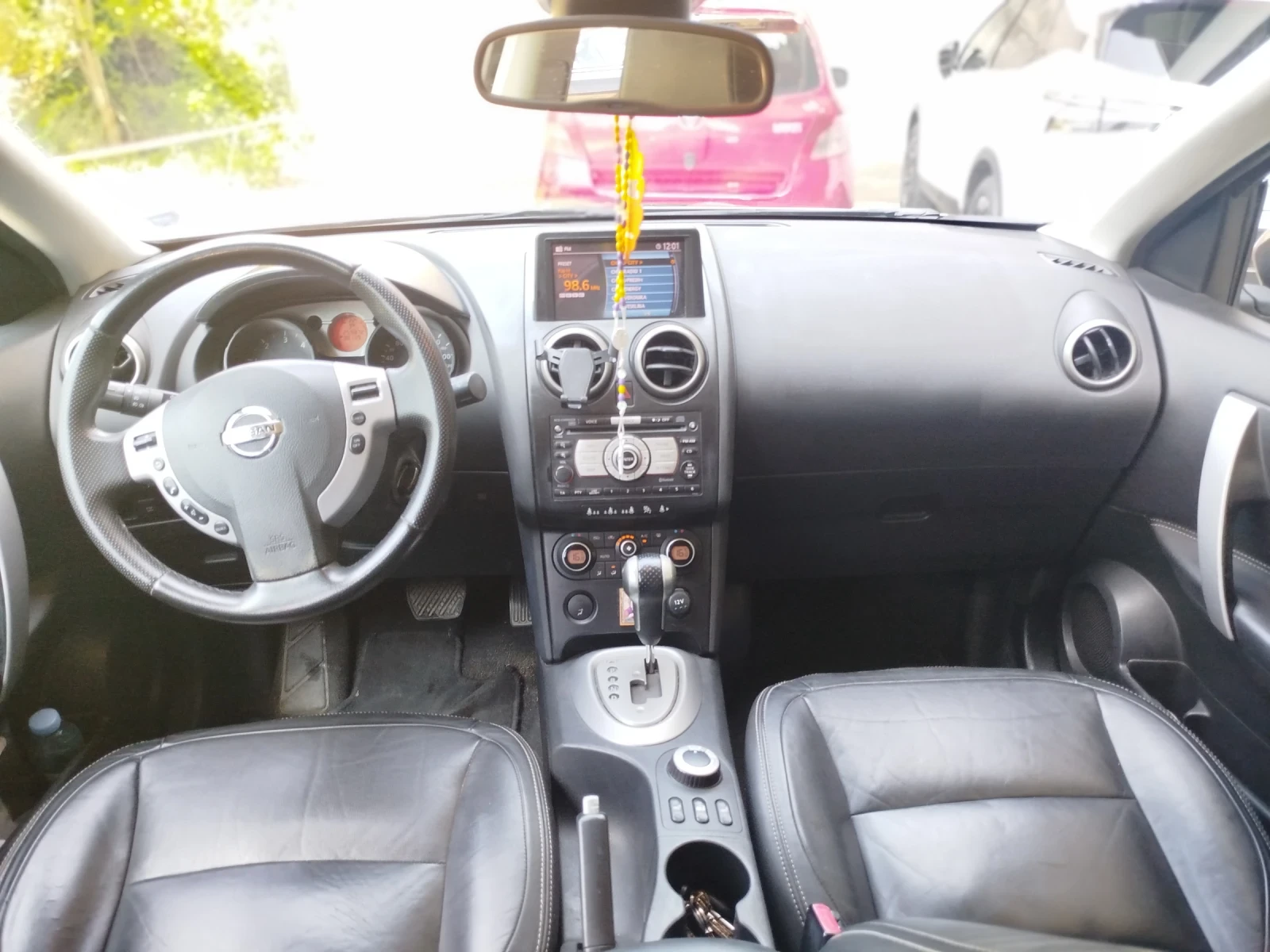 Nissan Qashqai, снимка 11 - Автомобили и джипове - 54807671