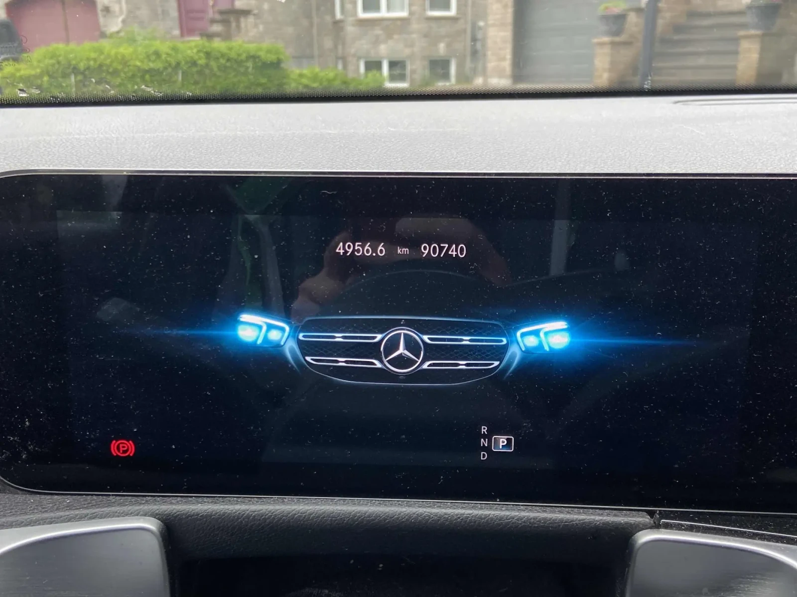 Mercedes-Benz GLB 250 2 КЛЮЧА * ПАНОРАМА * ПОДГРЕВИ * CARFAX, снимка 8 - Автомобили и джипове - 54883072