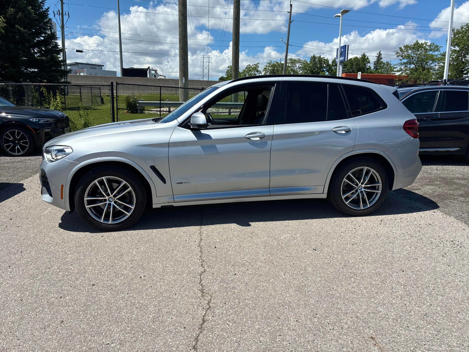 BMW X3 xDrive30i * No Accident* ПАНОРАМА * CARFAX, снимка 3 - Автомобили и джипове - 54974636