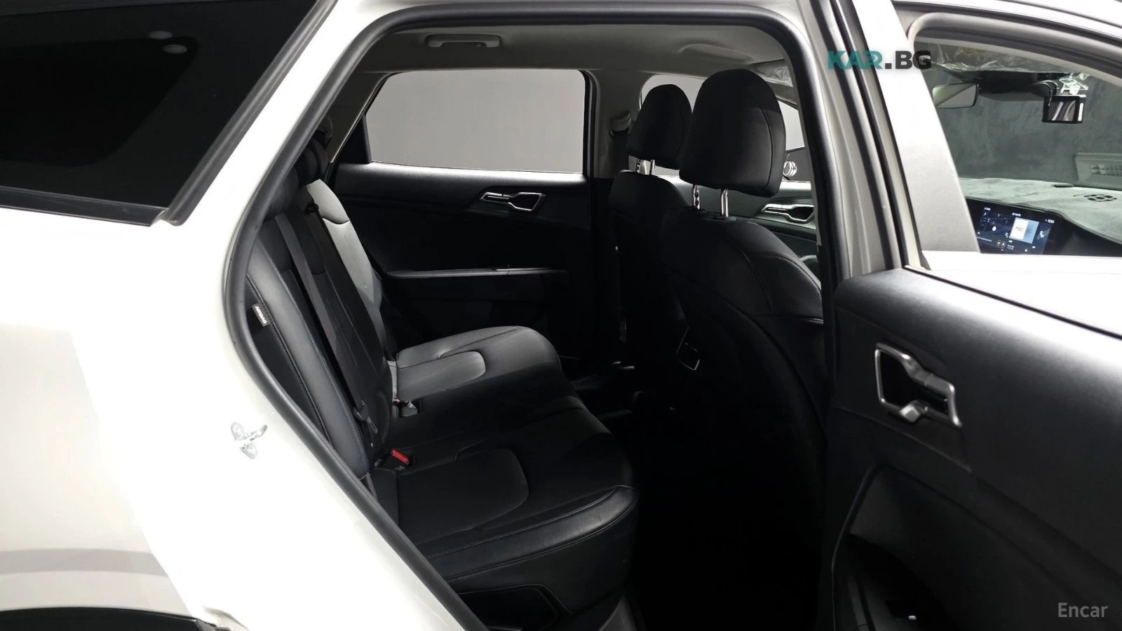 Kia Sportage 2WD Prestige* КОЖА* ОБДУХВ* НАВИ* , снимка 11 - Автомобили и джипове - 55250761