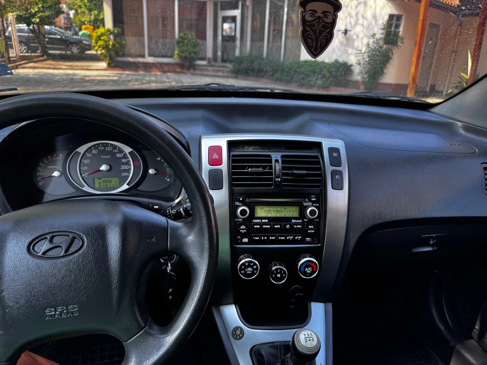 Hyundai Tucson * TOP* ОРИГИНАЛНА ГАЗ - НОВИ ГУМИ, снимка 13 - Автомобили и джипове - 55776623