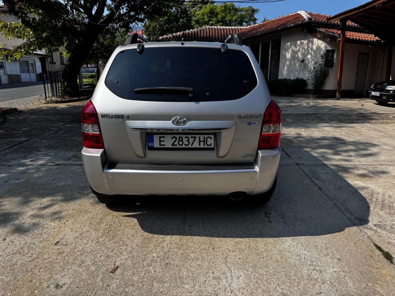 Hyundai Tucson * TOP* ОРИГИНАЛНА ГАЗ - НОВИ ГУМИ, снимка 4 - Автомобили и джипове - 55776623