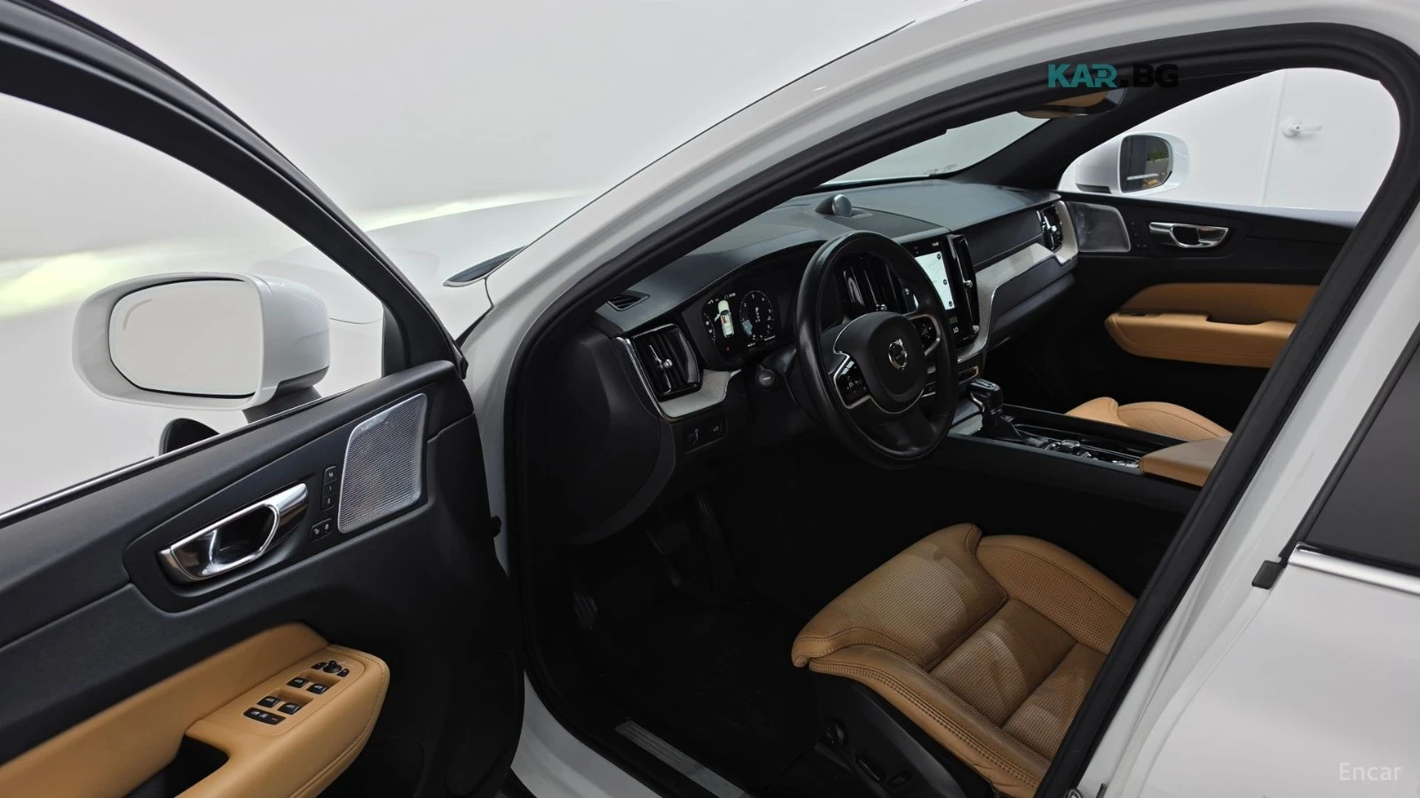 Volvo XC60 D5 AWD* PANORAMA* 360 CAMERA* HEAD UP* , снимка 5 - Автомобили и джипове - 56702520