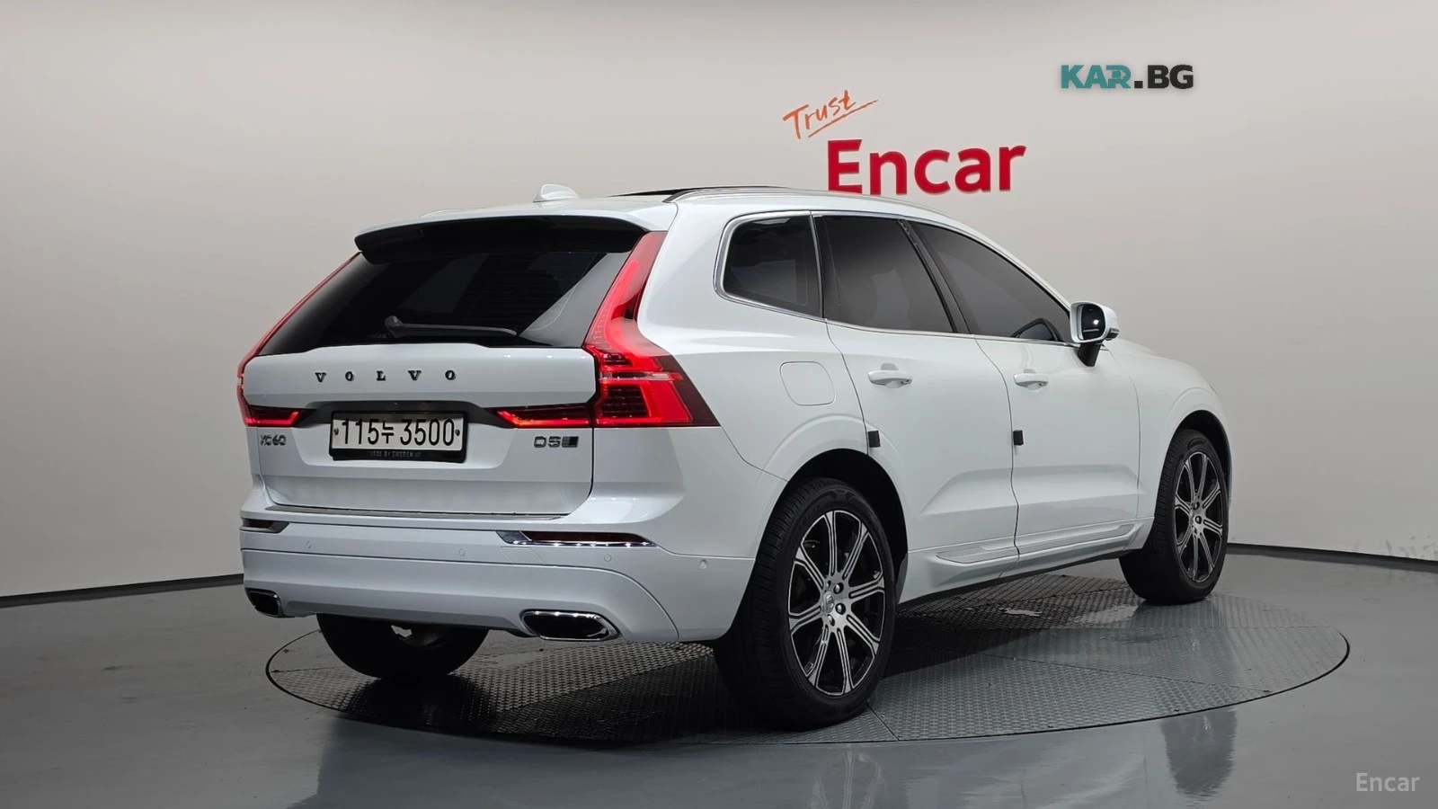 Volvo XC60 D5 AWD* PANORAMA* 360 CAMERA* HEAD UP* , снимка 2 - Автомобили и джипове - 56702520