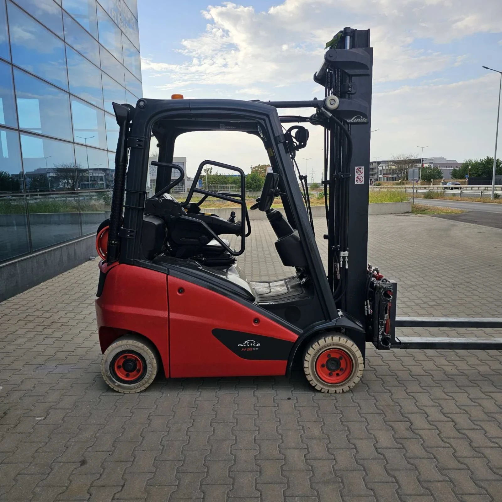 Мотокар Linde, снимка 5 - Индустриална техника - 54957727
