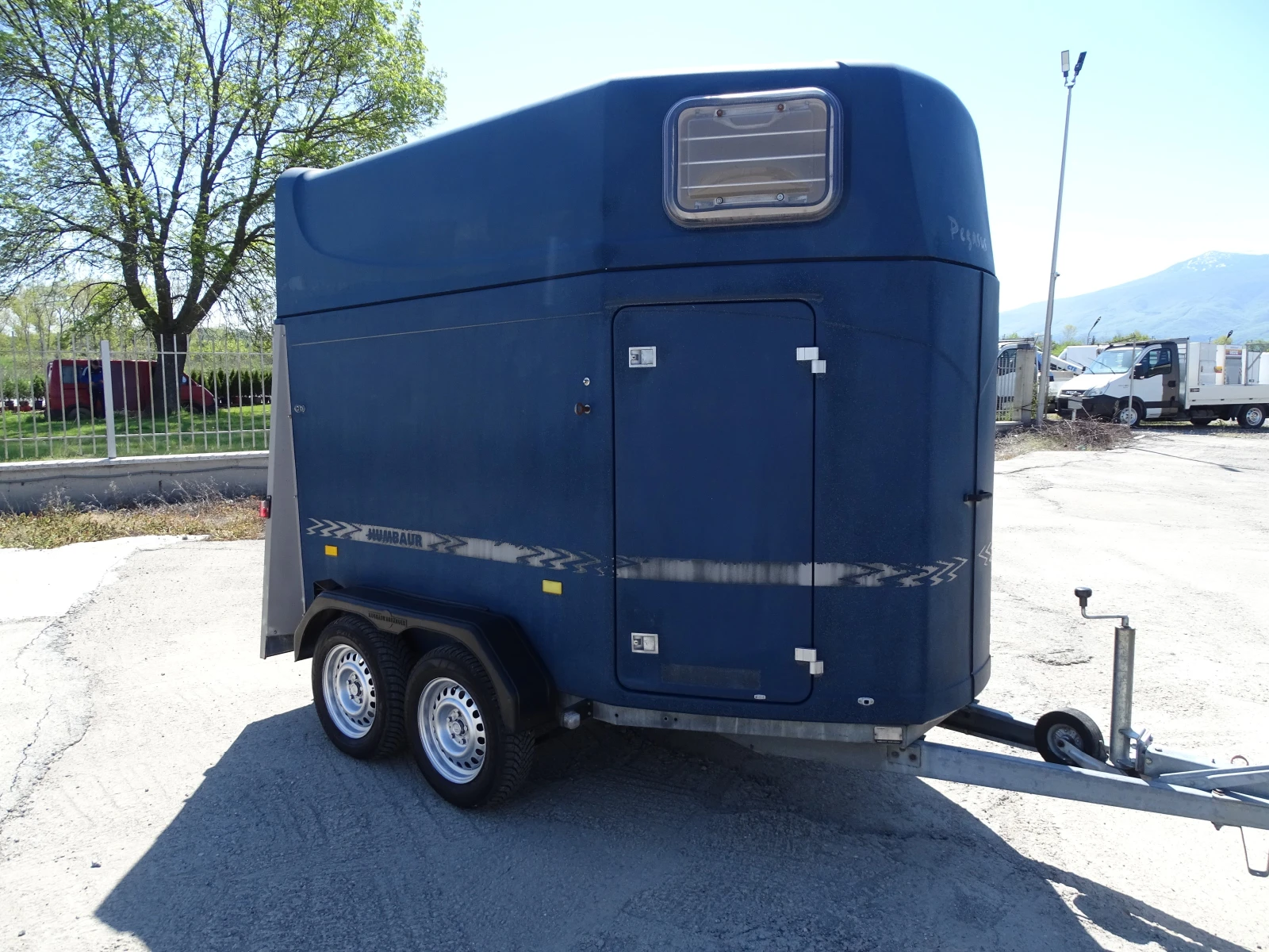 За автомобил Humbaur CH 9HC1 PEGASUS