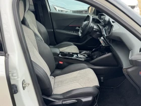 Peugeot 2008 GT line 50kWh, снимка 12 - Автомобили и джипове - 53329351