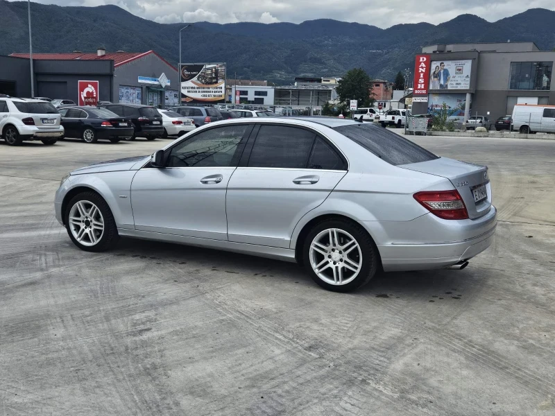 Mercedes-Benz C 220, снимка 4 - Автомобили и джипове - 47292535