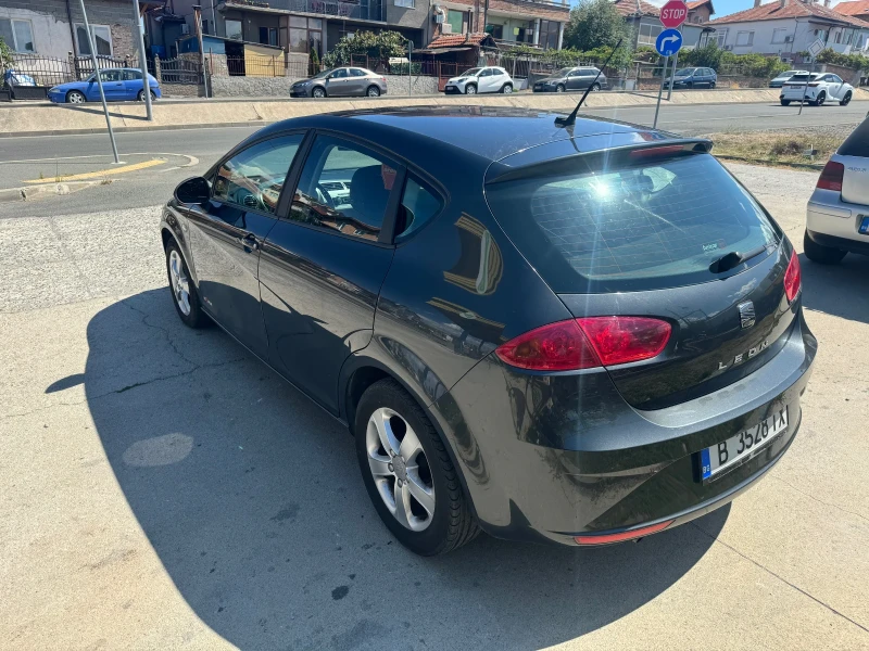 Seat Leon 1.6 ЛИЗИНГ, снимка 3 - Автомобили и джипове - 47451874