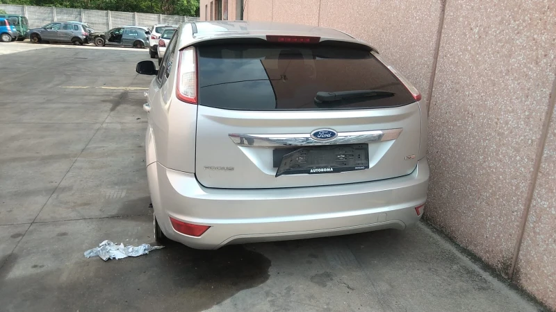Ford Focus 1.6d 90ks, снимка 2 - Автомобили и джипове - 50983857