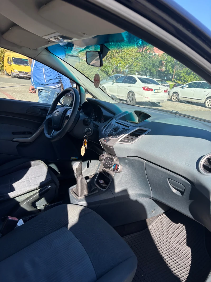 Ford Fiesta, снимка 5 - Автомобили и джипове - 52311306