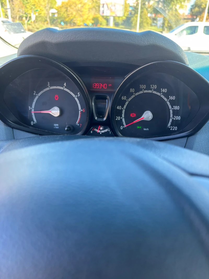 Ford Fiesta, снимка 7 - Автомобили и джипове - 52311306
