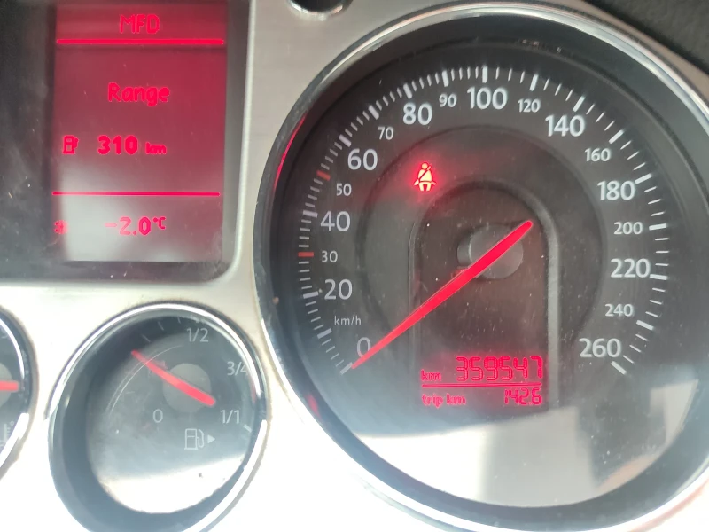 VW Passat 2.0TDI 140к.с., снимка 6 - Автомобили и джипове - 53105611