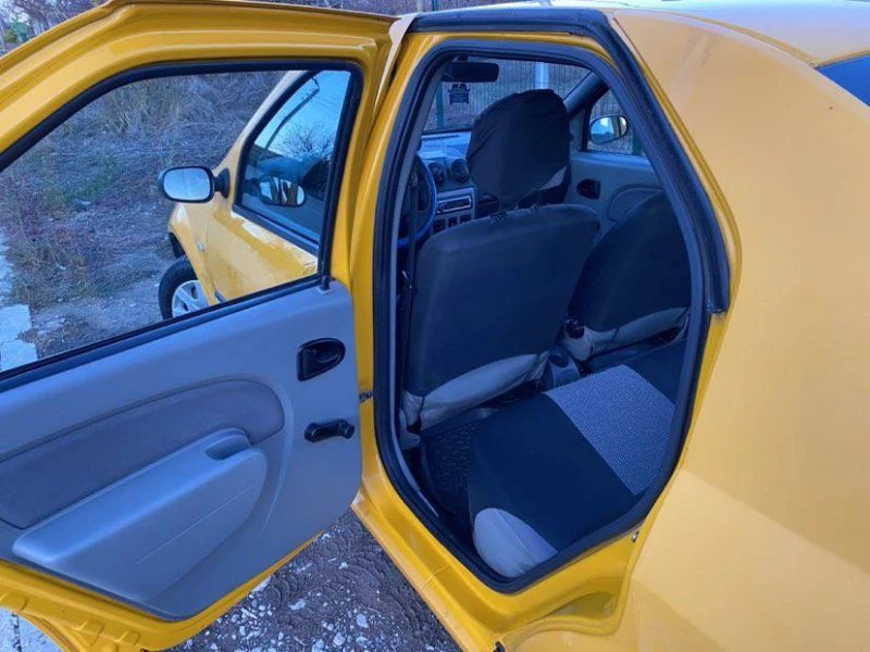 Dacia Logan, снимка 2 - Автомобили и джипове - 52680587