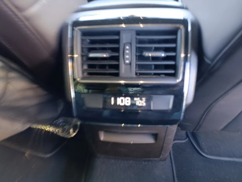 Skoda Superb 2.0 TDI DSG L&K 4x4, снимка 17 - Автомобили и джипове - 52989953