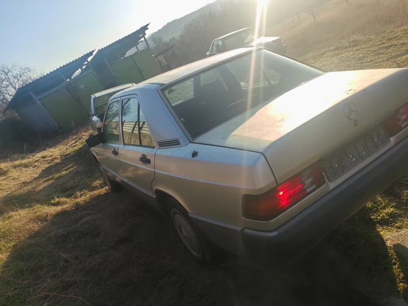 Mercedes-Benz 190 2.0Е ОТЛИЧНО СЪСТОЯНИЕ , снимка 7 - Автомобили и джипове - 53168350