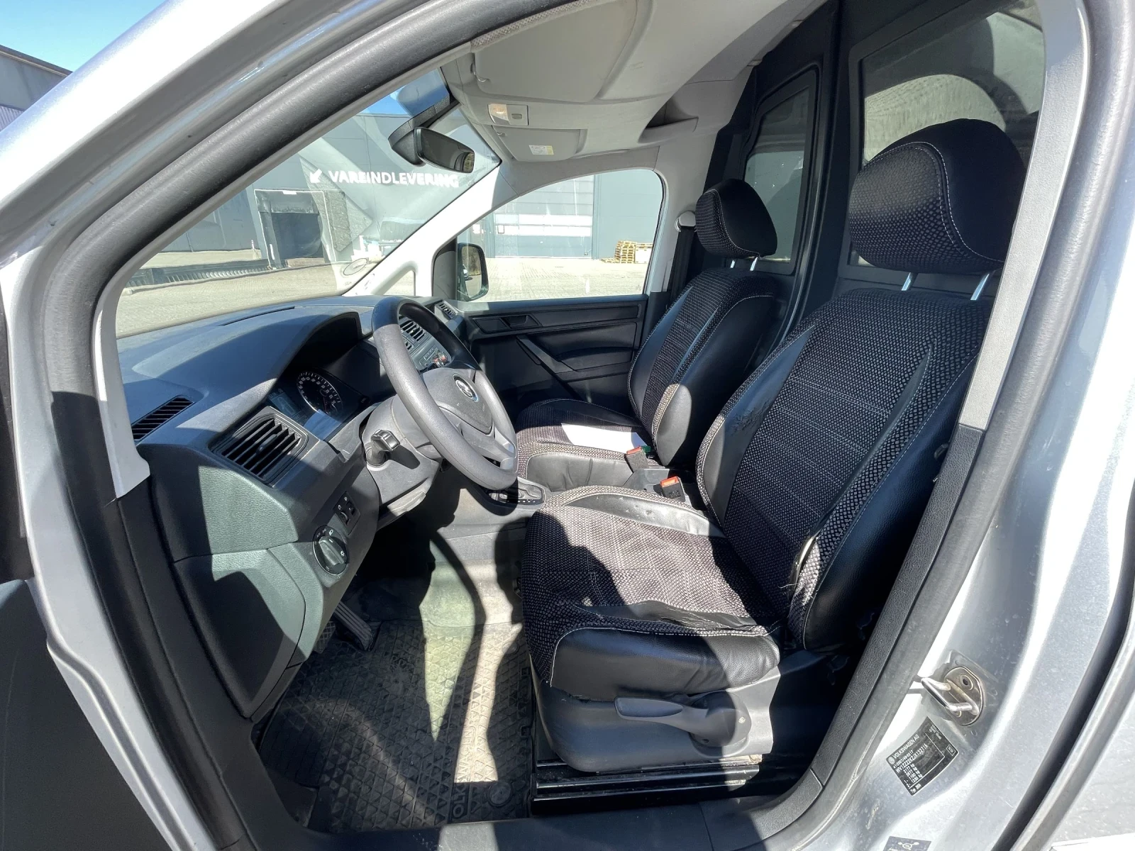 VW Caddy 2.0 TDI / DSG6 / N1 / VAT - изображение 9